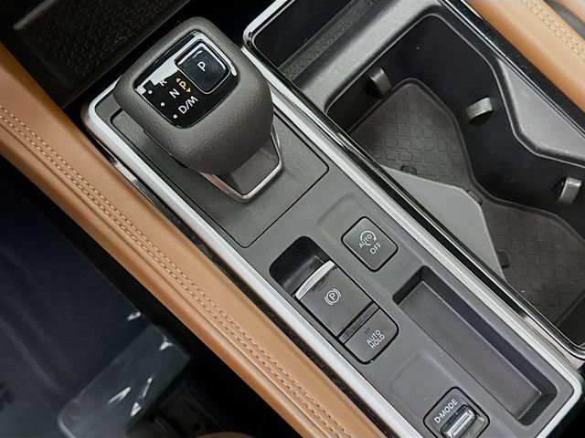 Used 2024 Nissan Pathfinder Platinum w/ Cargo Package FWD image 16
