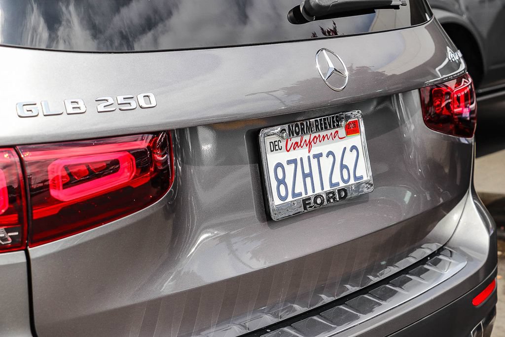 Used 2022 Mercedes-Benz GLB 250 4MATIC image 12