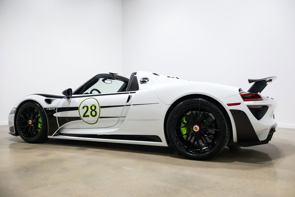 Used 2015 Porsche 918 Spyder image 19