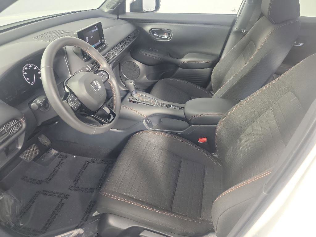 Certified 2025 Honda HR-V Sport image 18