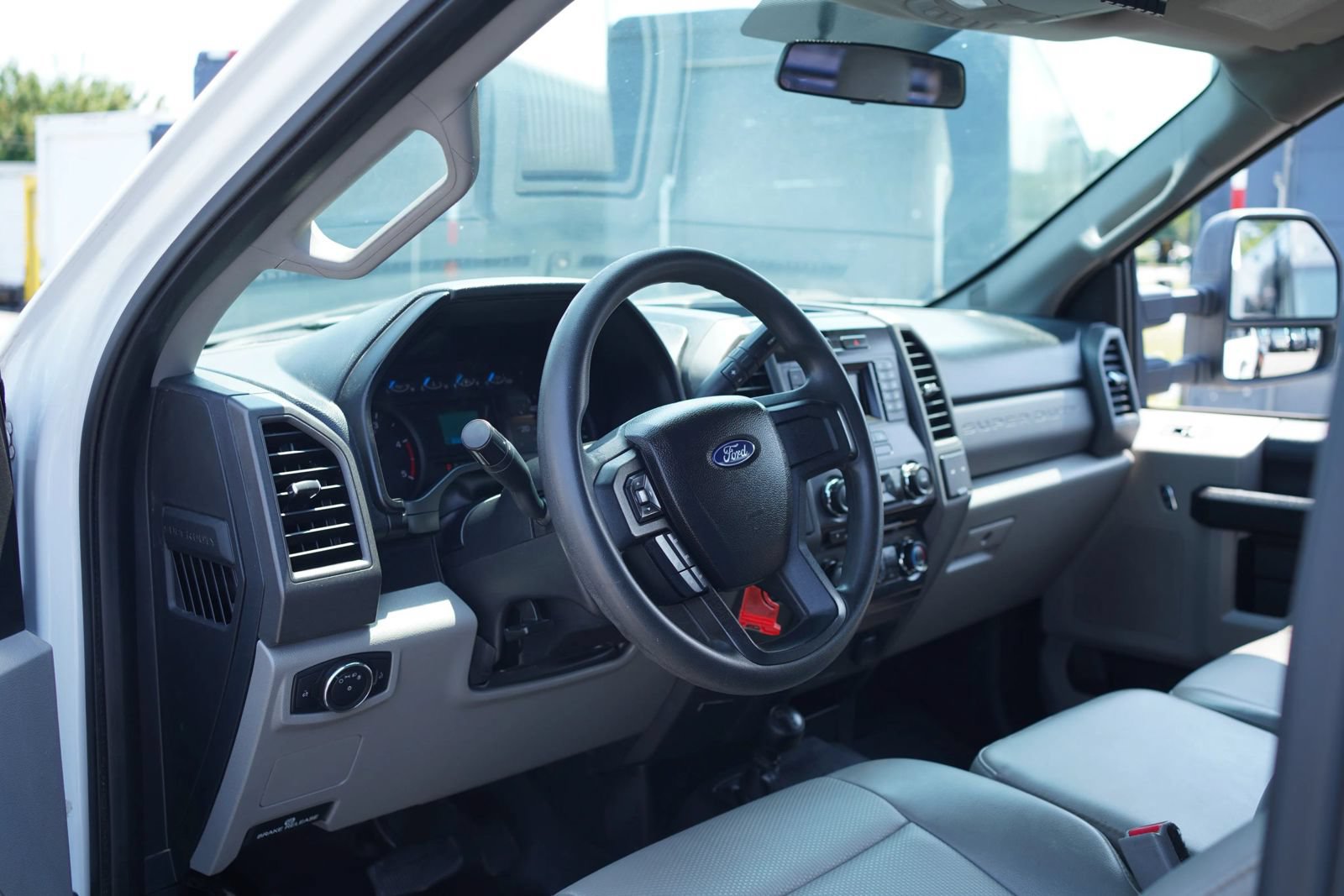 Used 2017 Ford F550 4x4 Crew Cab Super Duty image 17