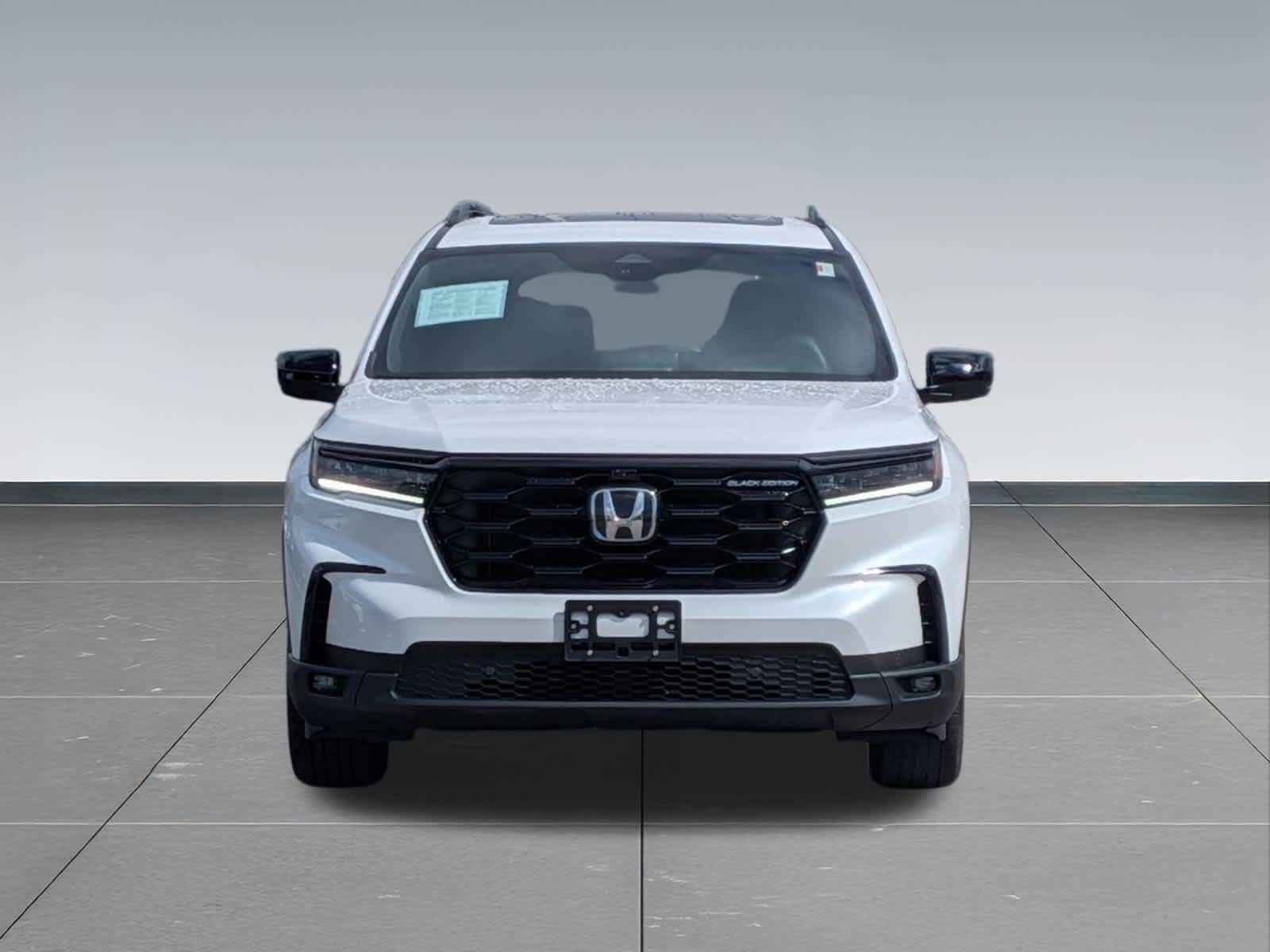 Used 2025 Honda Pilot Black Edition image 8