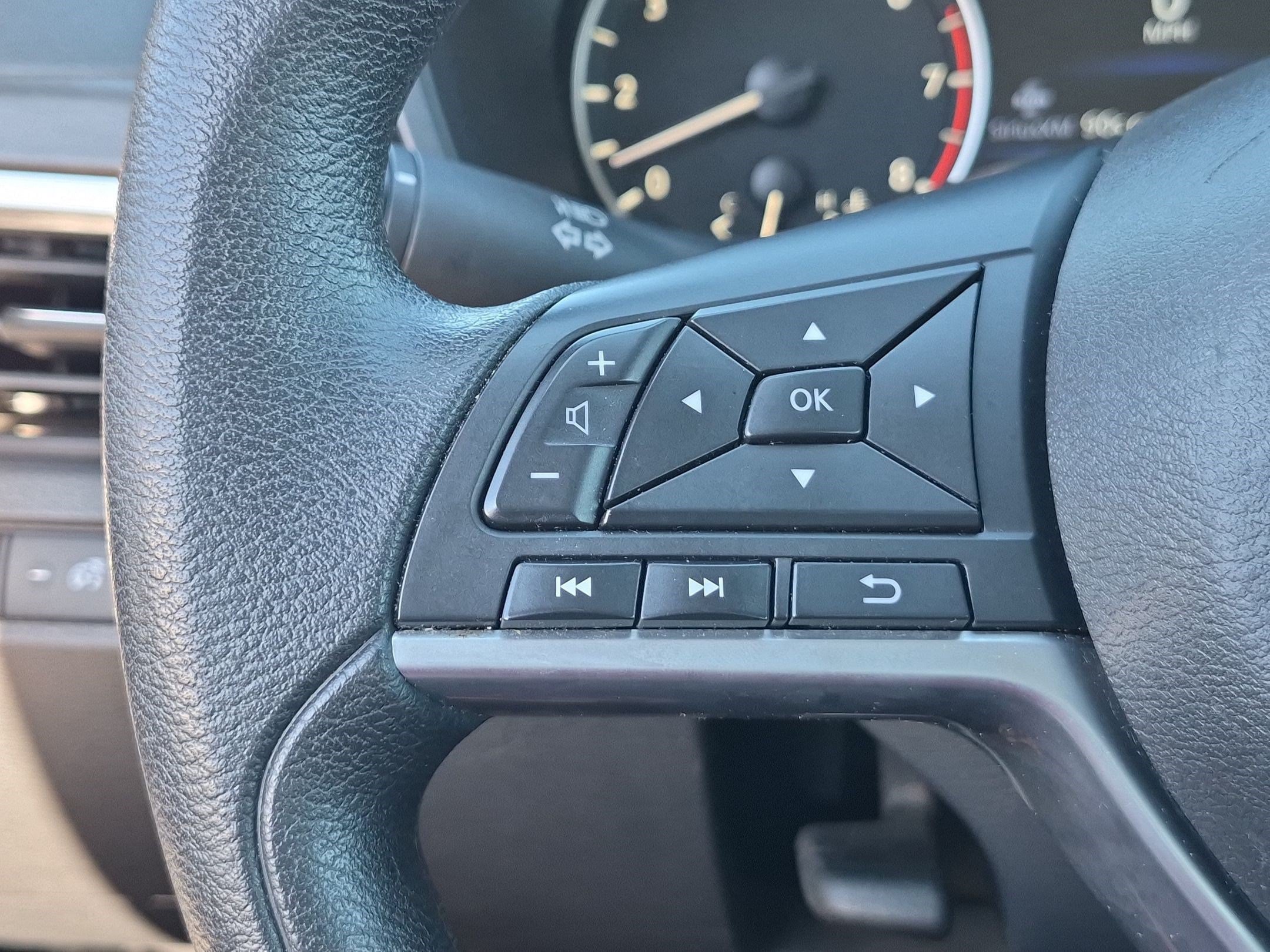 Used 2025 Nissan Altima 2.5 SV FWD image 18