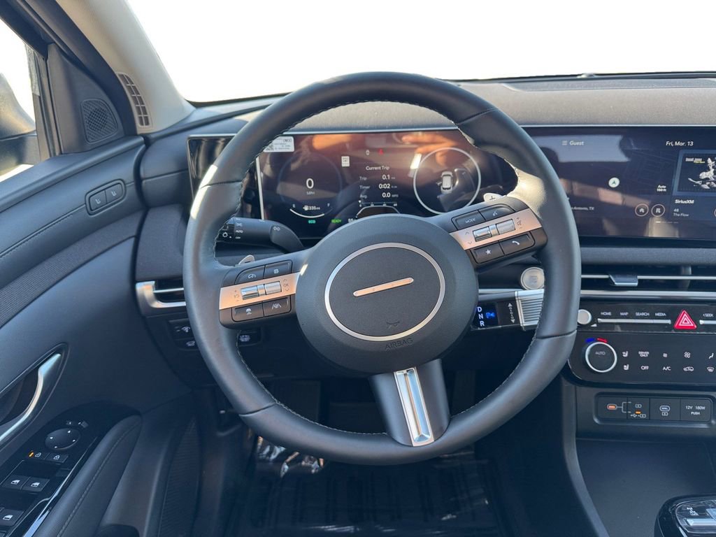 Certified 2025 Hyundai Tucson Limited image 12