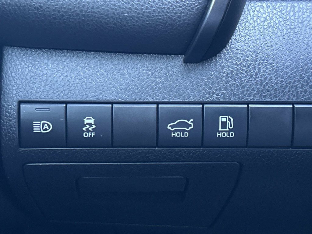 Used 2021 Toyota Camry SE FWD image 25