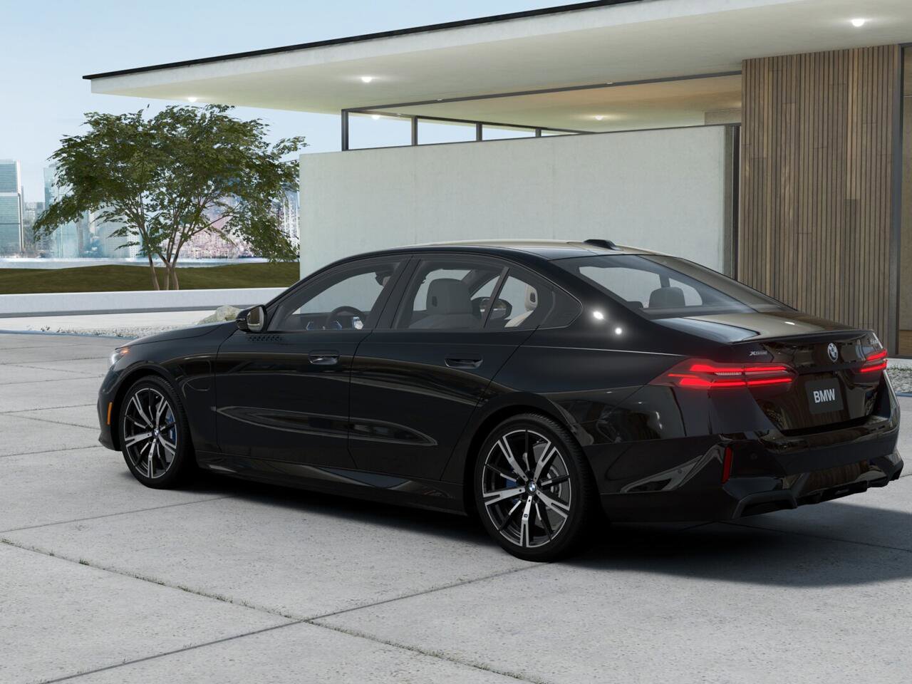 New 2027 BMW 550e xDrive image 2
