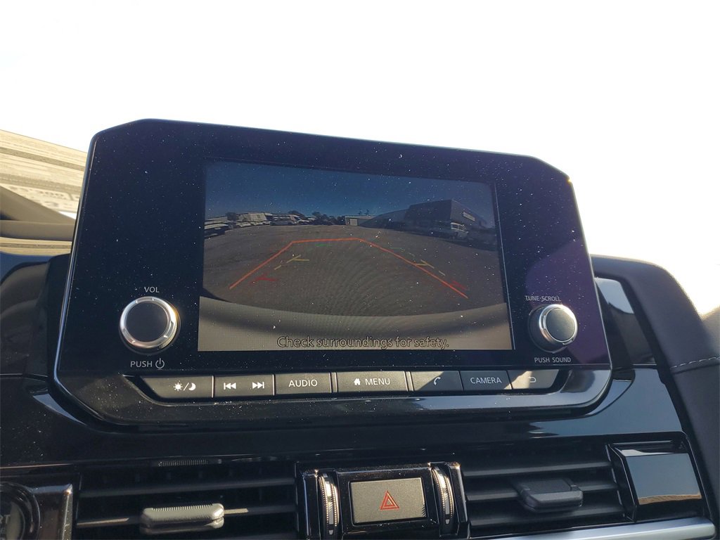 New 2025 Nissan Pathfinder SV image 11