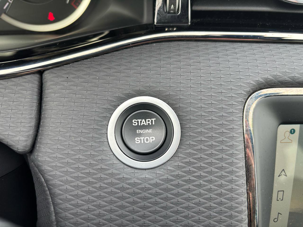 Used 2023 Land Rover Range Rover Evoque R-Dynamic S image 20
