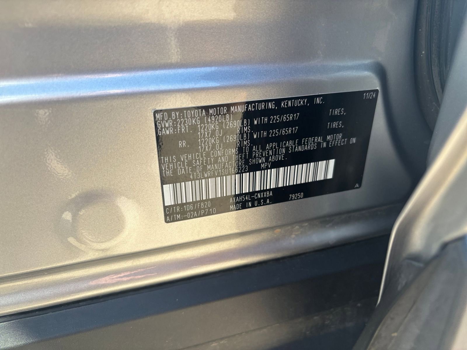 Used 2025 Toyota RAV4 LE image 28