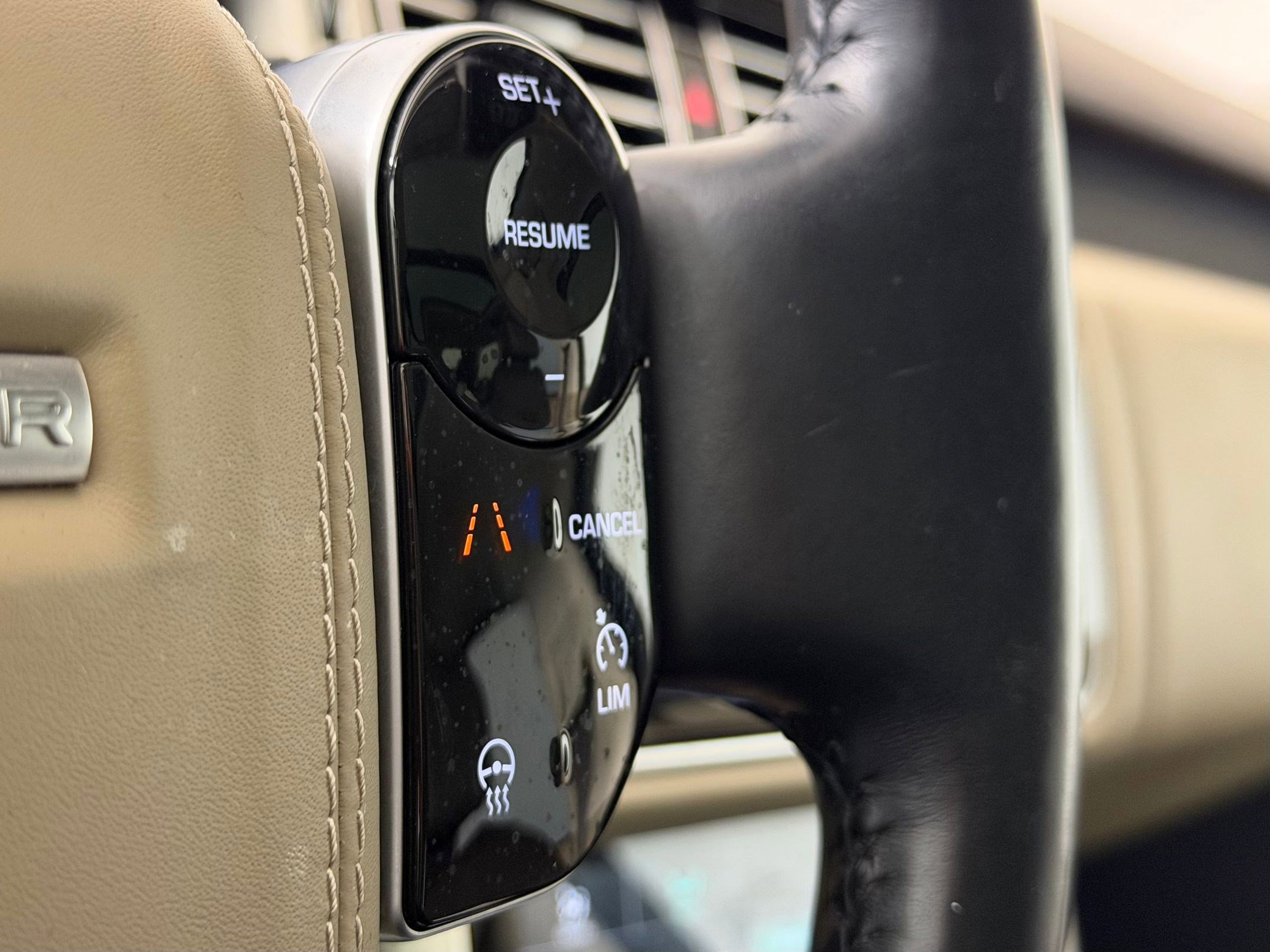 Used 2022 Land Rover Range Rover Westminster Edition image 17