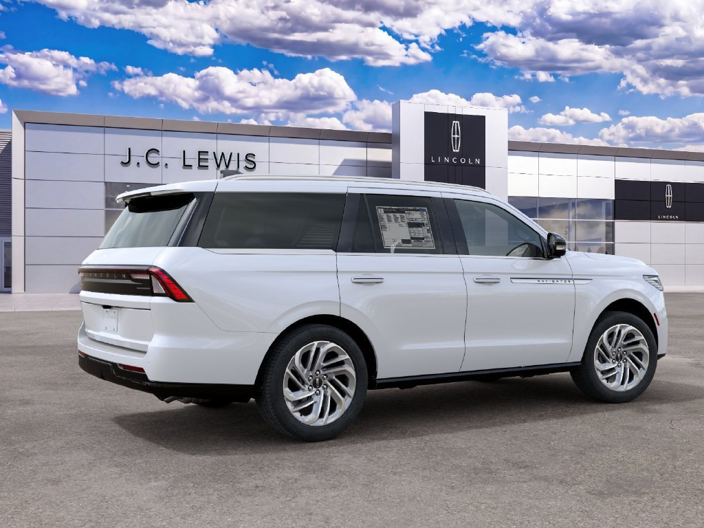 New 2027 Lincoln Navigator Reserve RWD image 7