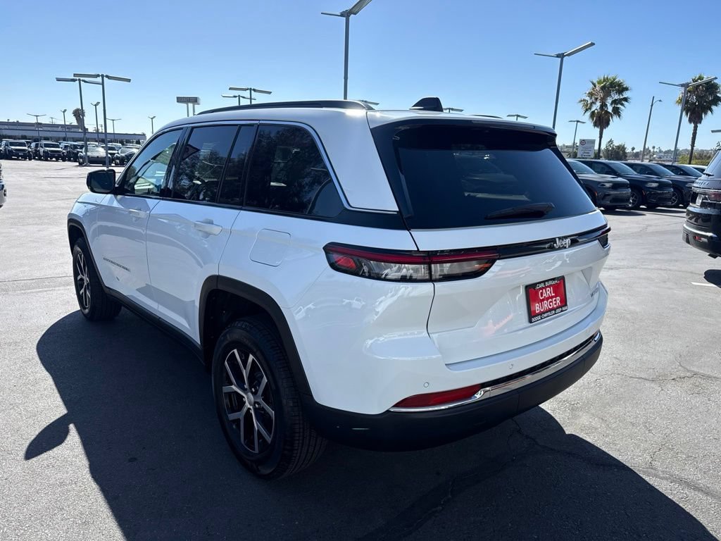 Certified 2025 Jeep Grand Cherokee Limited RWD image 5