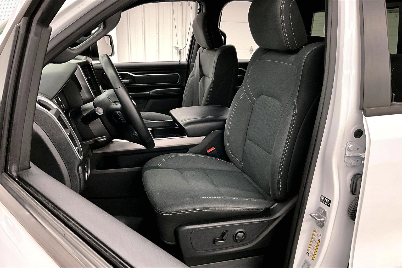 Used 2022 RAM 1500 Big Horn AWD/4WD image 23
