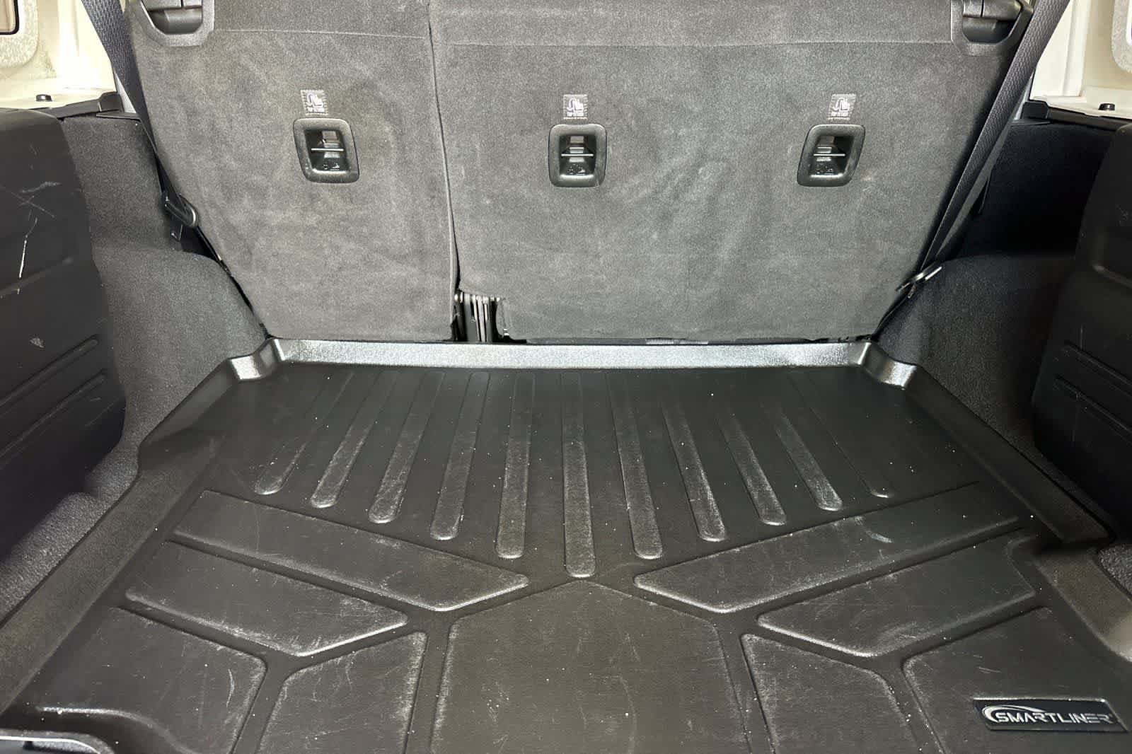 Used 2018 Jeep Wrangler Unlimited Sahara AWD/4WD image 18