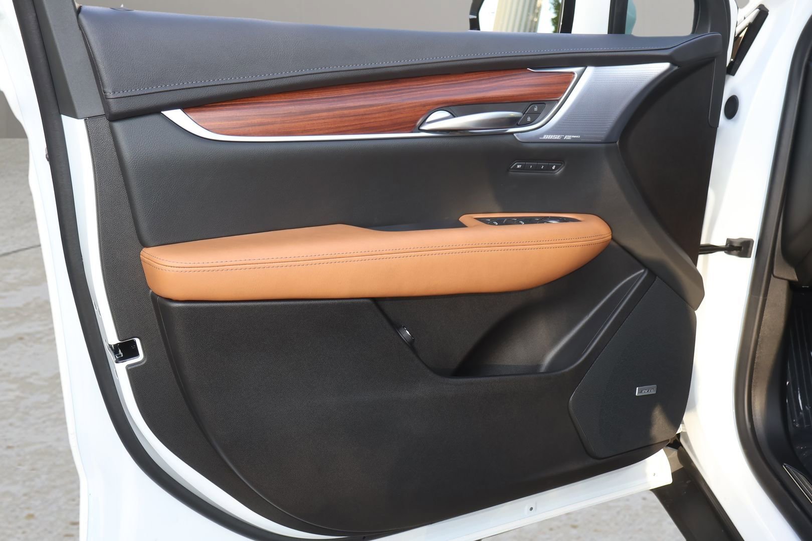New 2026 Cadillac XT5 Premium Luxury AWD/4WD image 9