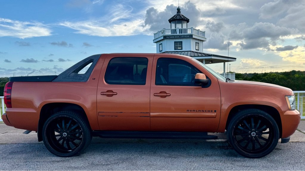 Used 2007 Chevrolet Avalanche LT w/ LT Preferred Equipment Group RWD image 4