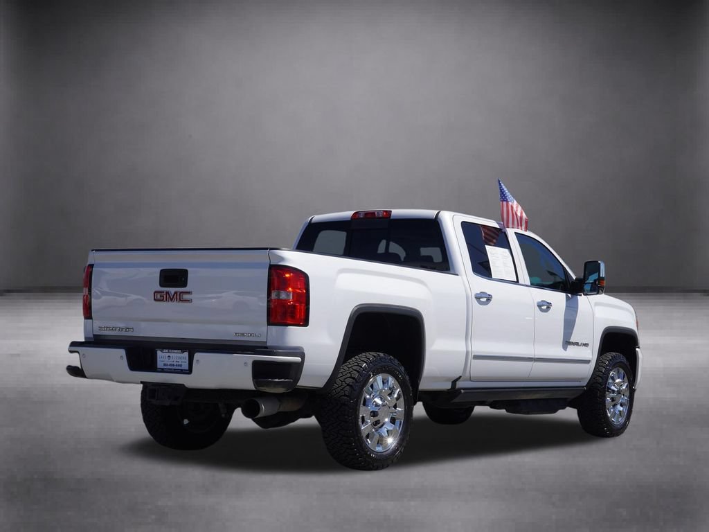 Used 2018 GMC Sierra 2500 Denali w/ Duramax Plus Package AWD/4WD image 4
