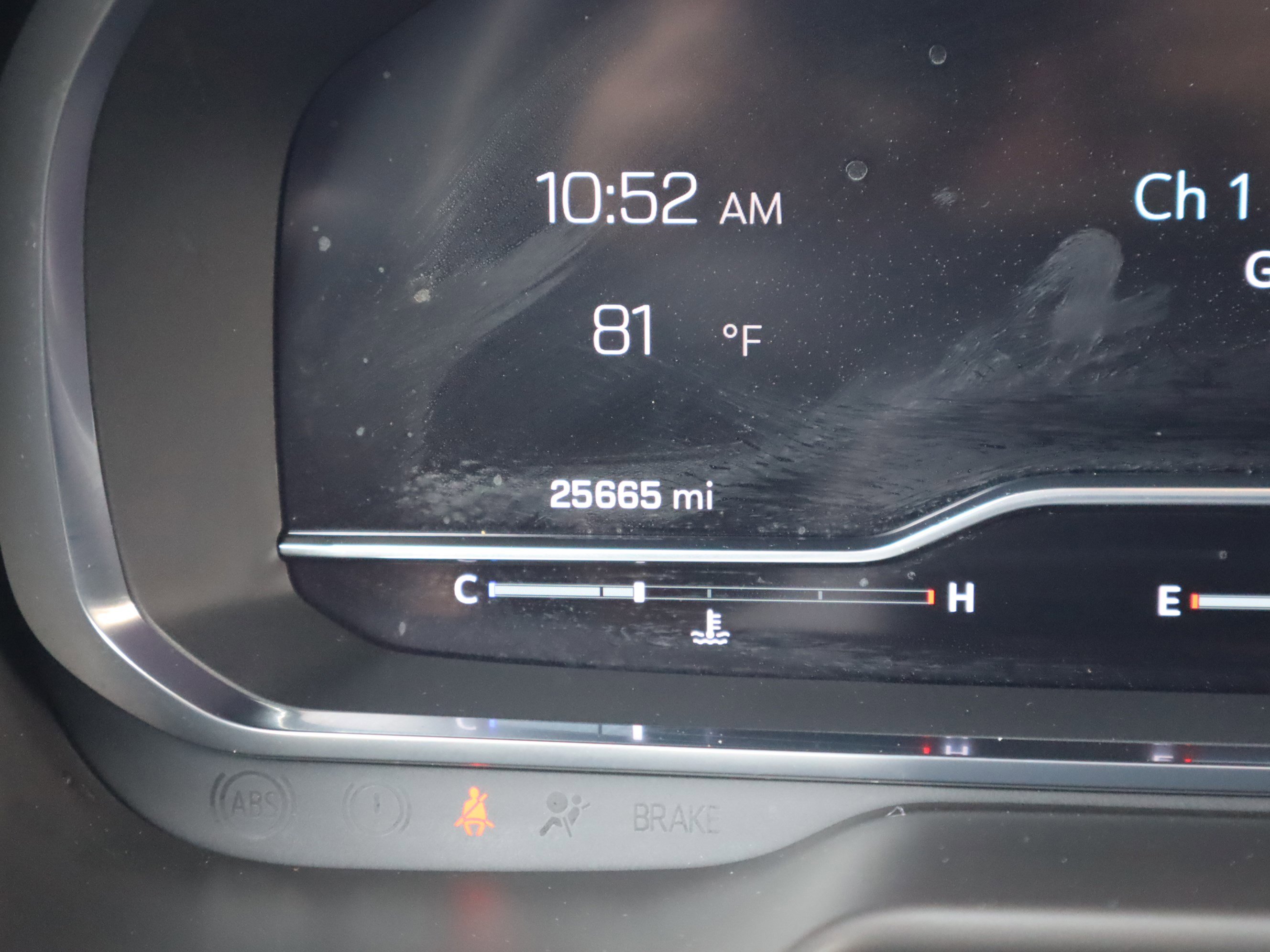 Used 2024 Chevrolet Suburban Z71 w/ Luxury Package image 28