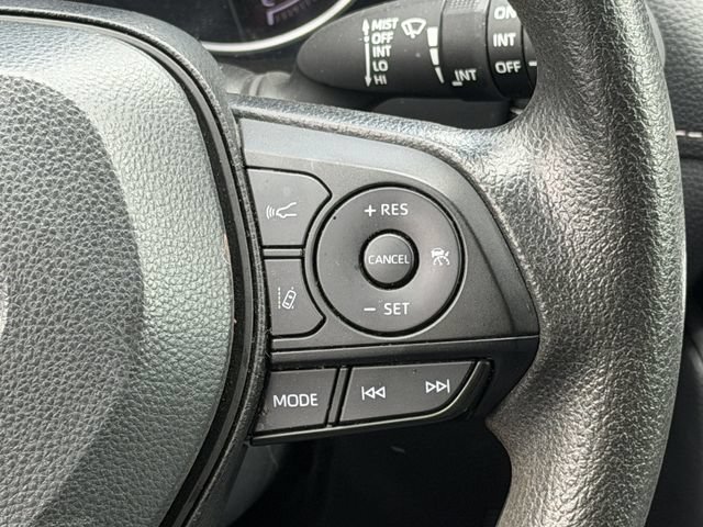 Used 2024 Toyota RAV4 XLE FWD image 15