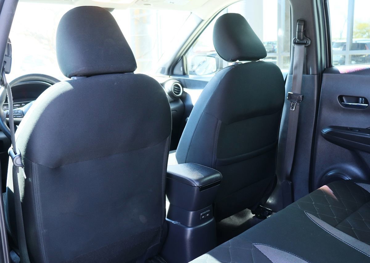 Used 2020 Nissan Kicks SV FWD image 31