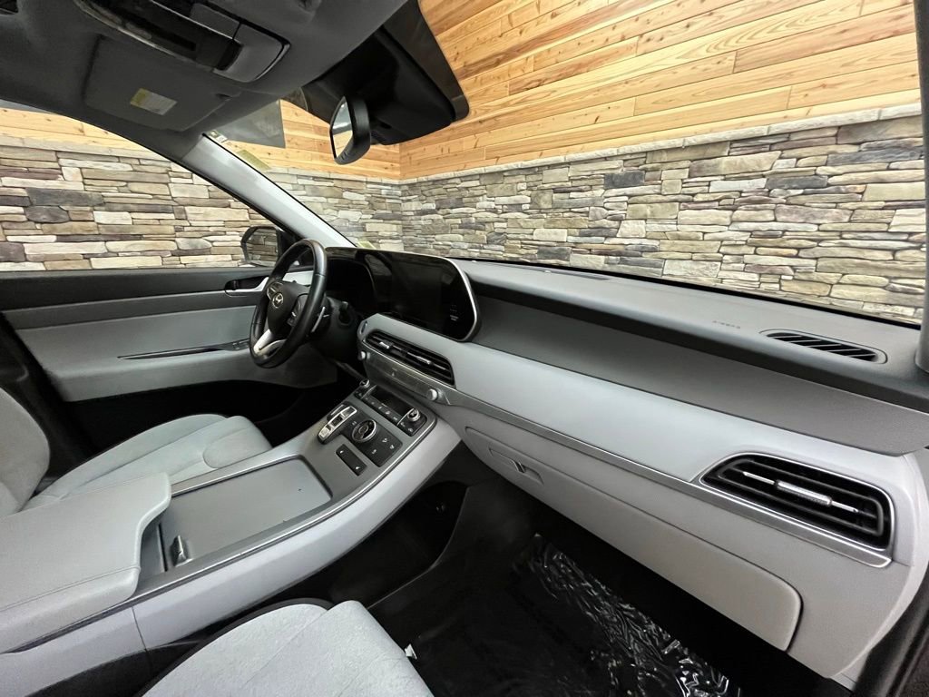 Used 2022 Hyundai Palisade SEL w/ Winter Package image 13