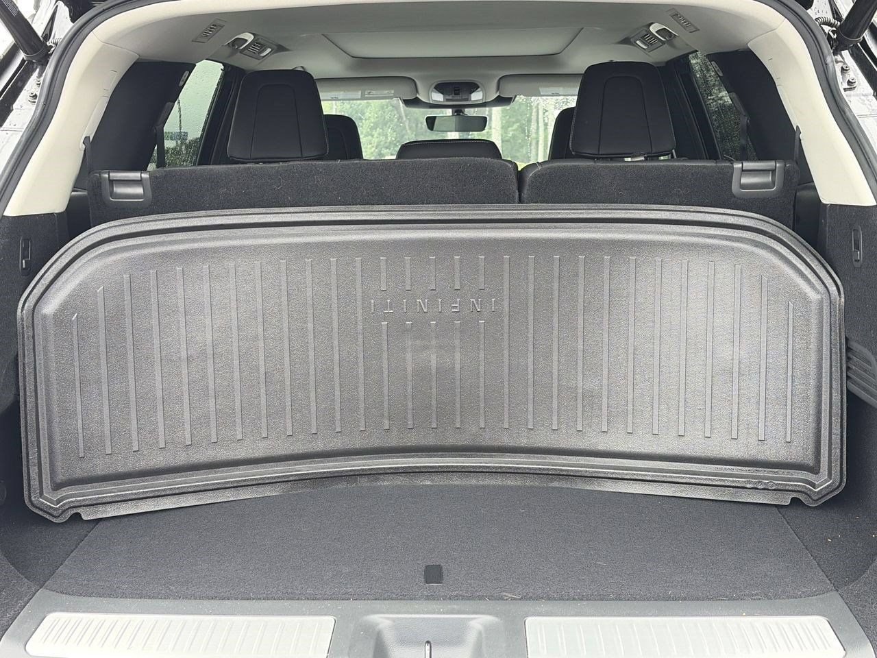 Used 2023 INFINITI QX60 Luxe w/ Cargo Package FWD image 34