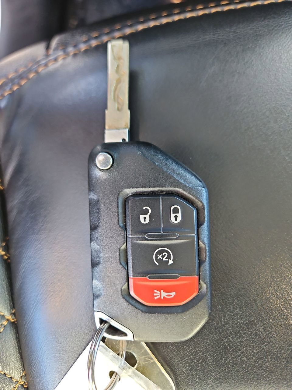 Used 2021 Jeep Wrangler Unlimited Sahara image 31