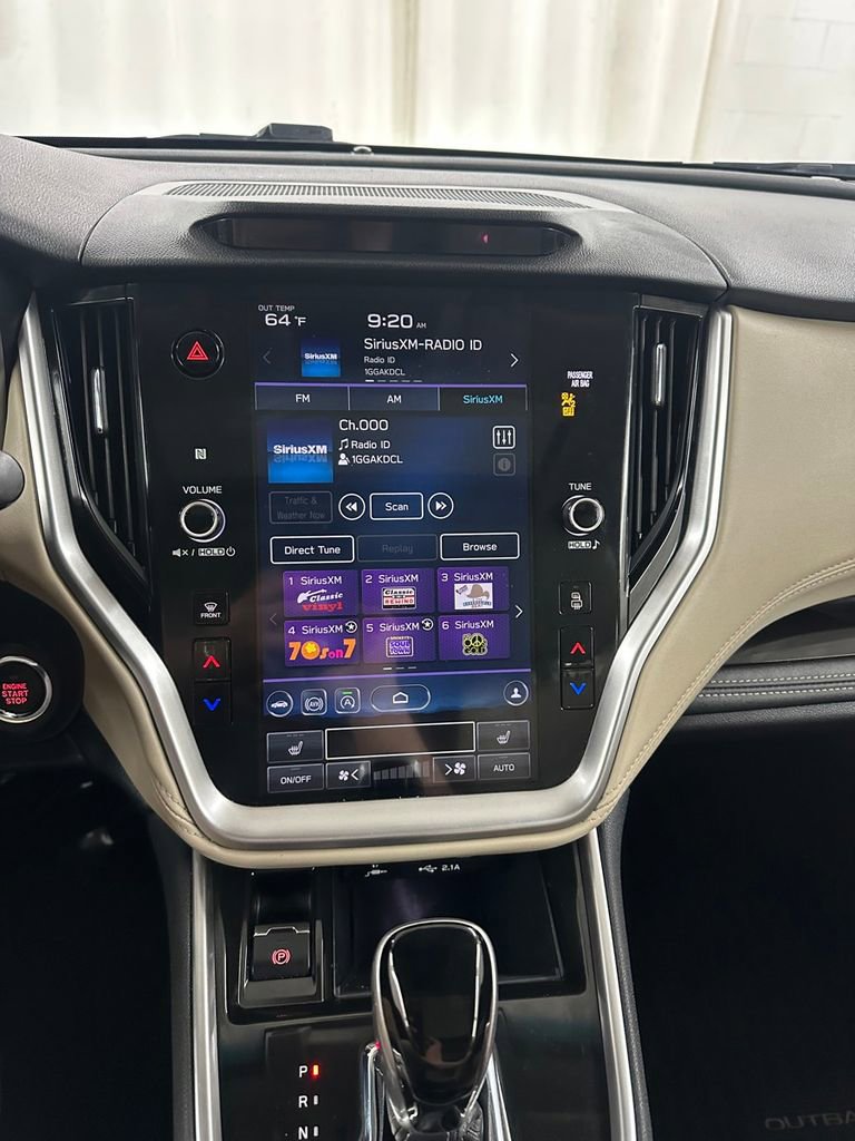 Used 2021 Subaru Outback Limited image 23