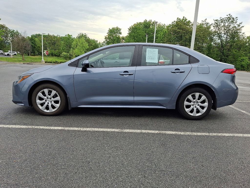 Used 2024 Toyota Corolla LE FWD image 4