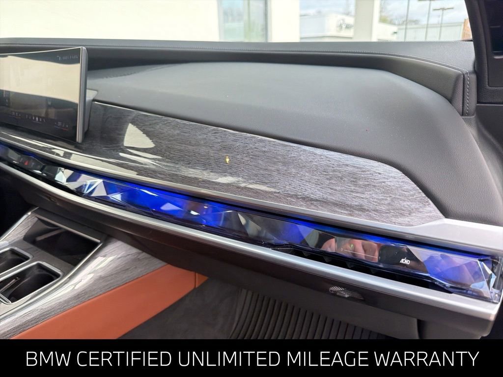 Certified 2024 BMW 760i xDrive w/ Executive Package AWD/4WD image 33