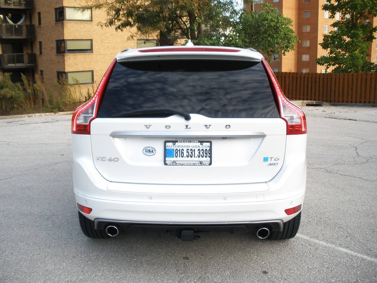 Used 2015 Volvo XC60 T6 R-Design Platinum AWD/4WD image 9