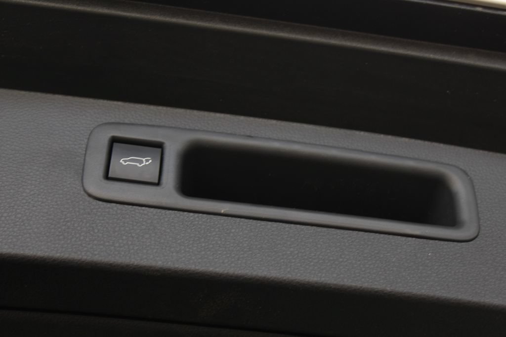 Certified 2026 Toyota Highlander Platinum AWD/4WD image 68
