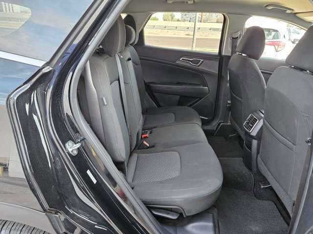 Used 2025 Kia Sportage LX image 17