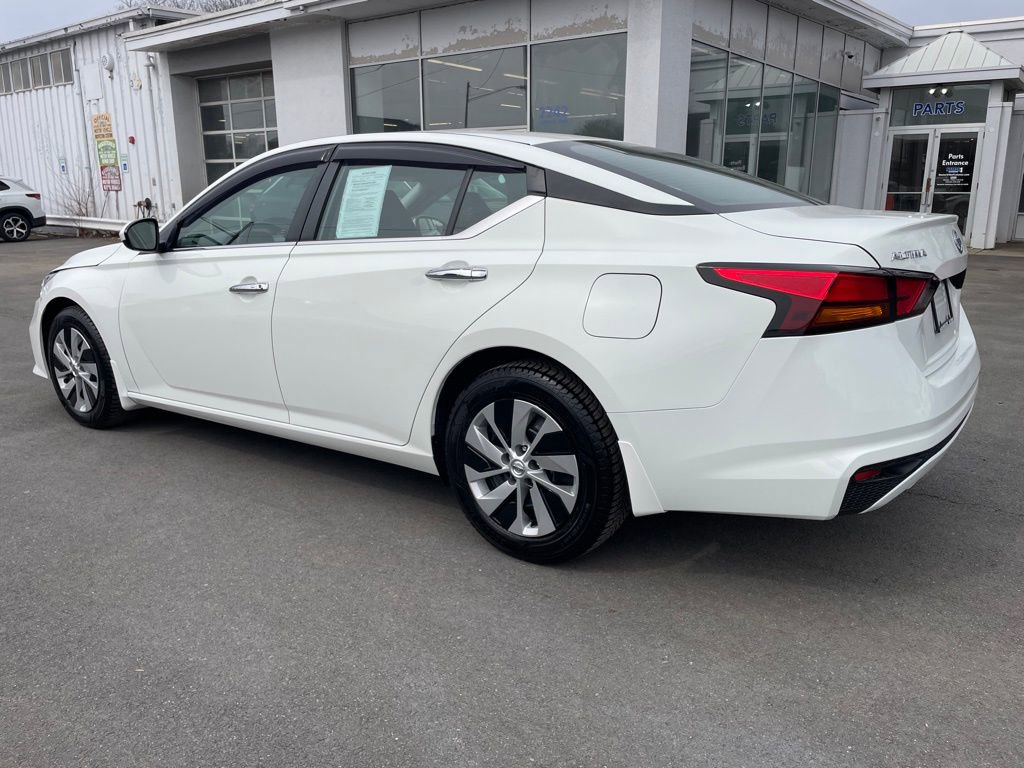 Used 2022 Nissan Altima 2.5 S image 3