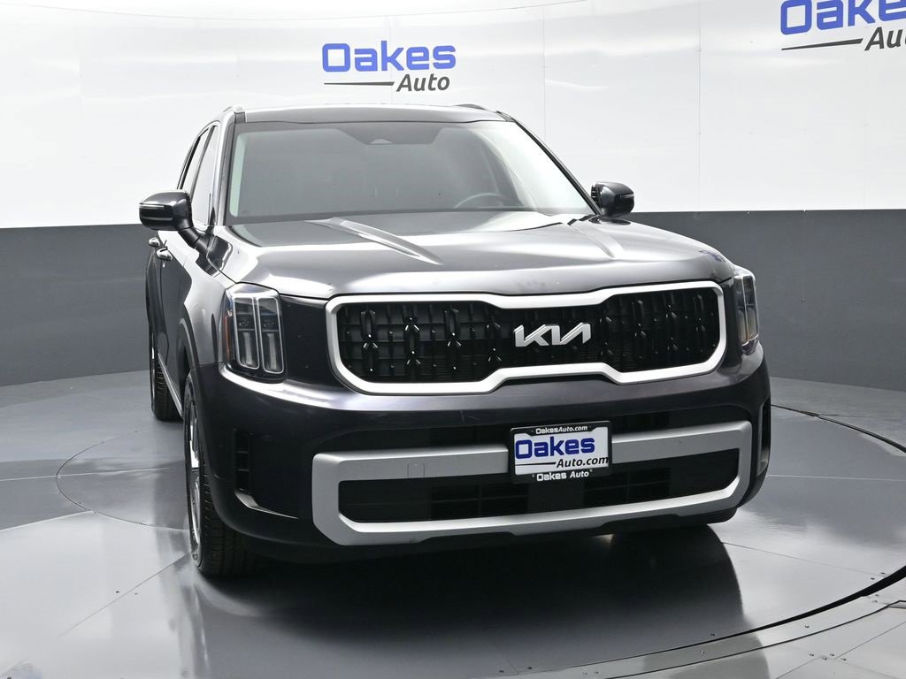 Certified 2025 Kia Telluride EX image 6