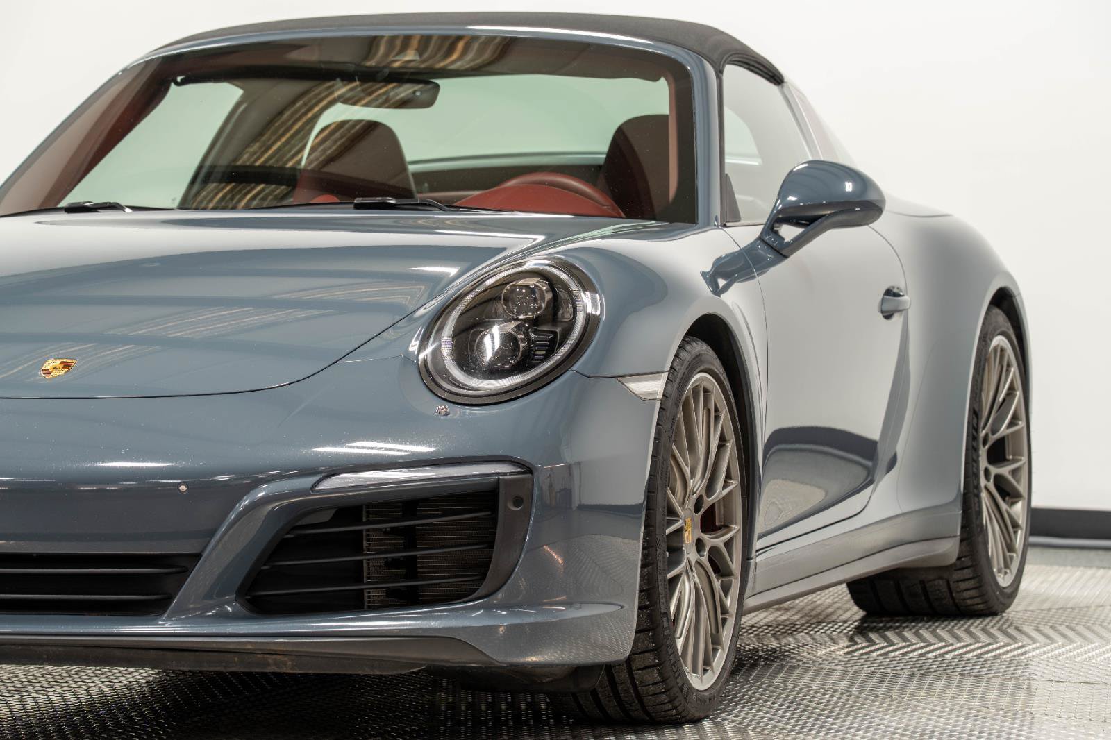 Used 2017 Porsche 911 Targa 4S AWD/4WD image 8