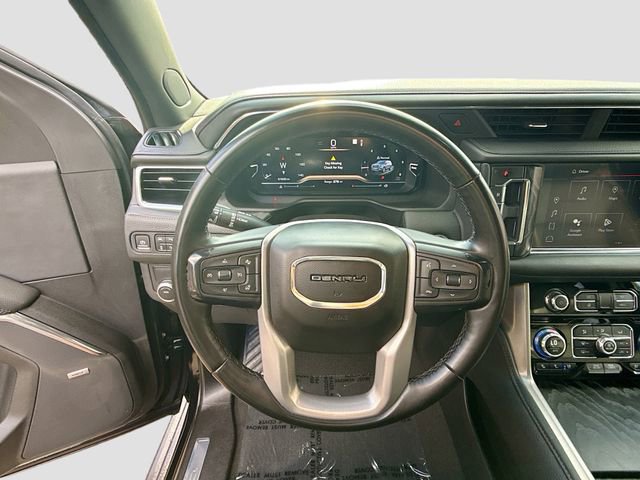 Used 2023 GMC Yukon XL Denali image 11