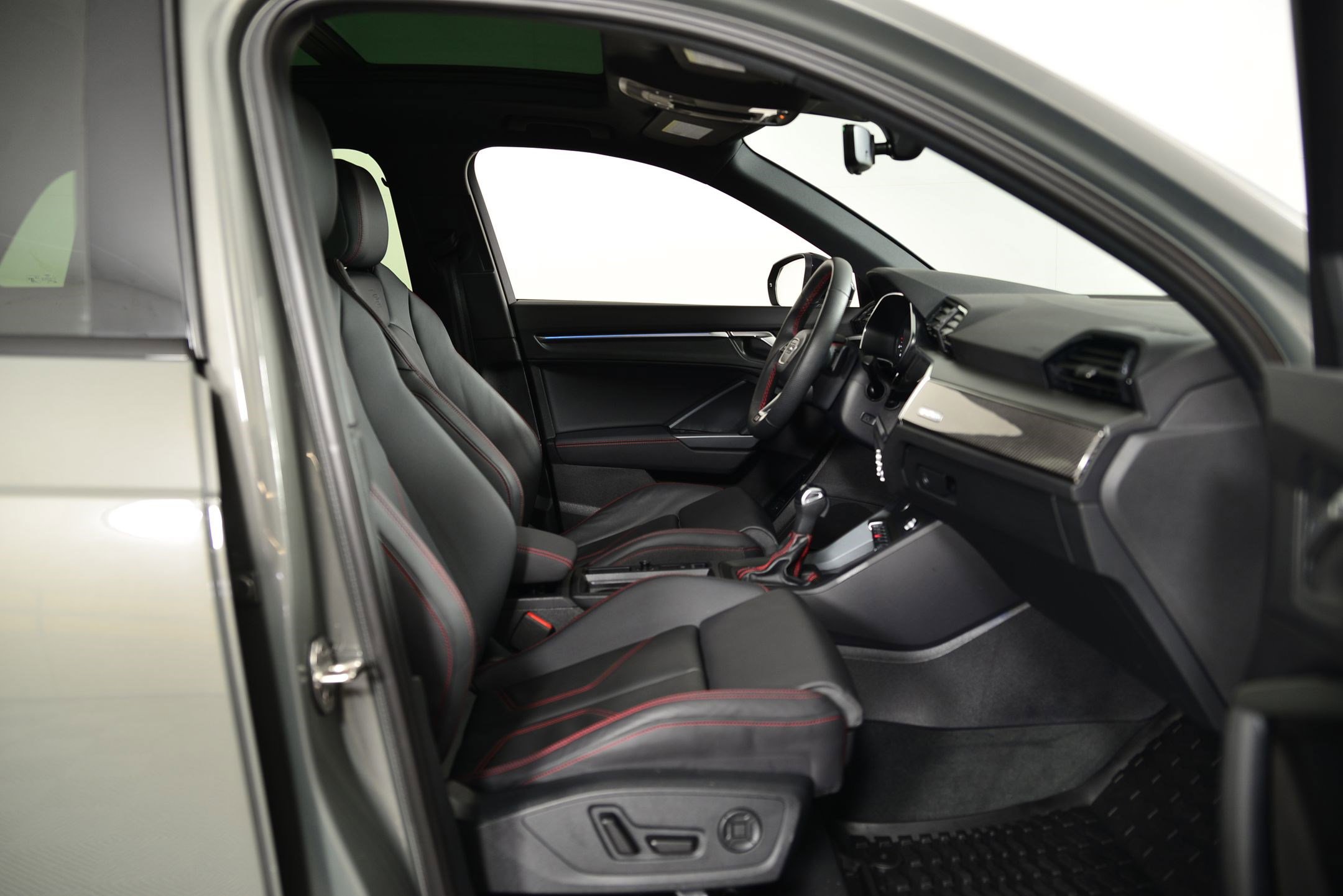 Used 2025 Audi Q3 2.0T Premium Plus image 23