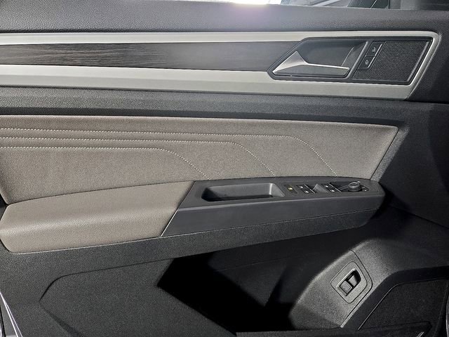 Used 2021 Volkswagen Atlas SE image 12