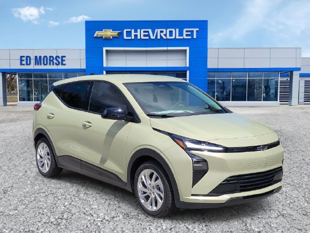 New 2027 Chevrolet Bolt LT w/ Comfort Package FWD image 2