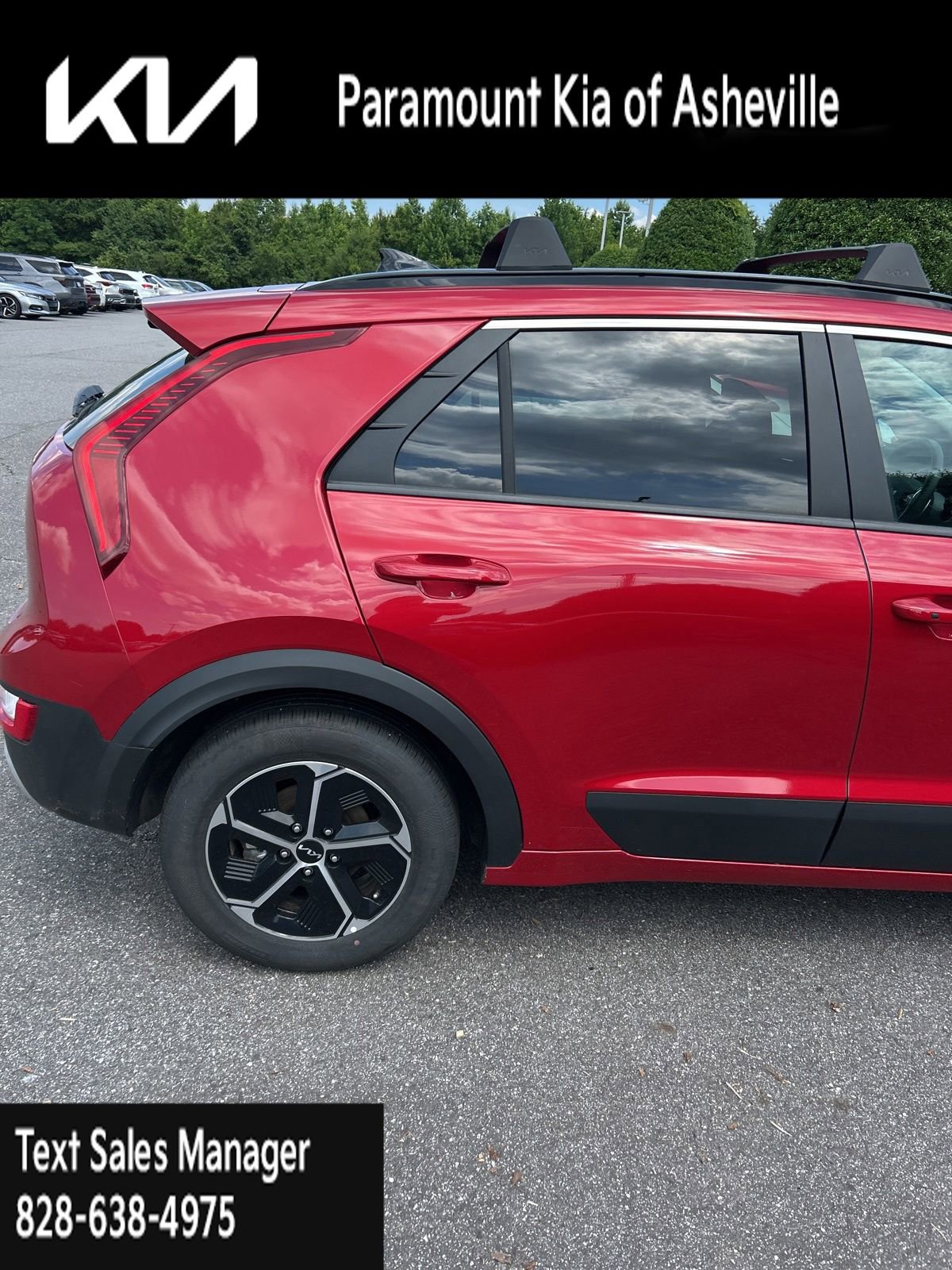 Certified 2025 Kia Niro EX FWD image 7