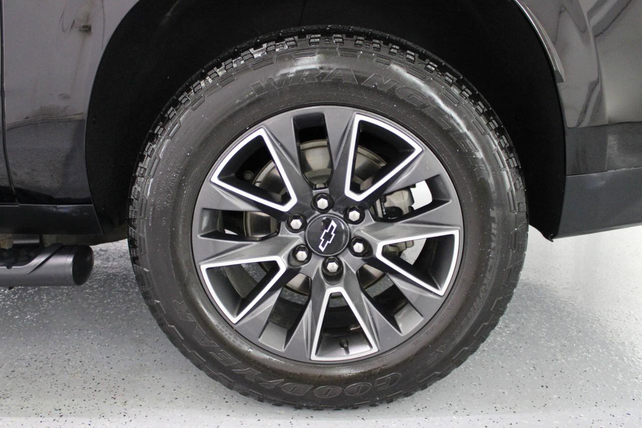 Used 2021 Chevrolet Suburban Z71 w/ Z71 Signature Package AWD/4WD image 86