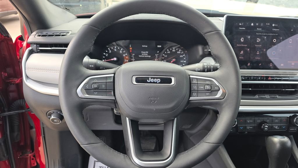 Used 2025 Jeep Compass Limited AWD/4WD image 14