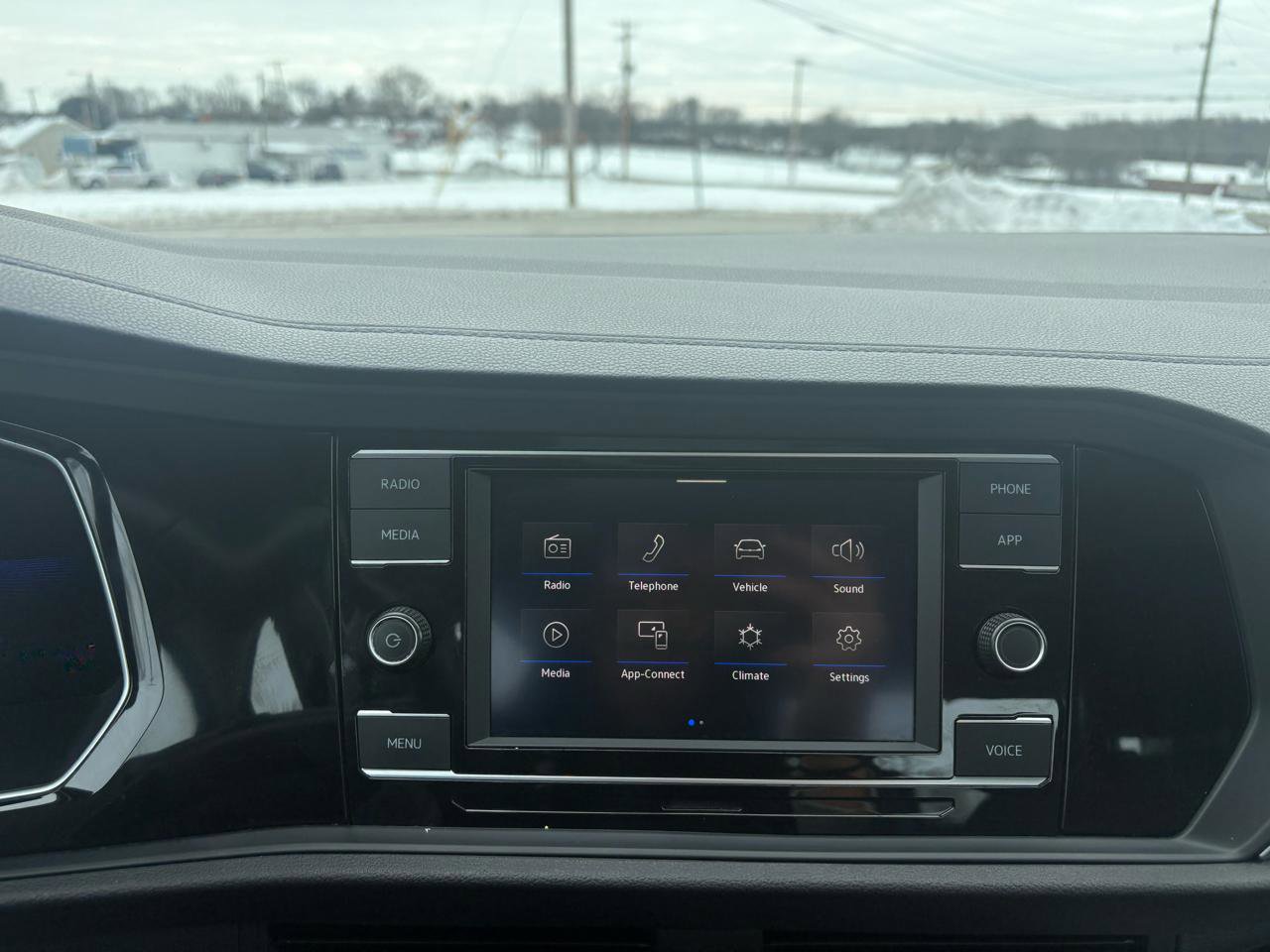 Used 2024 Volkswagen Jetta SE FWD image 16