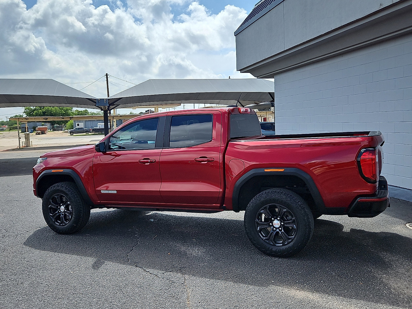 Used 2023 GMC Canyon Elevation w/ Trailering Package RWD image 2