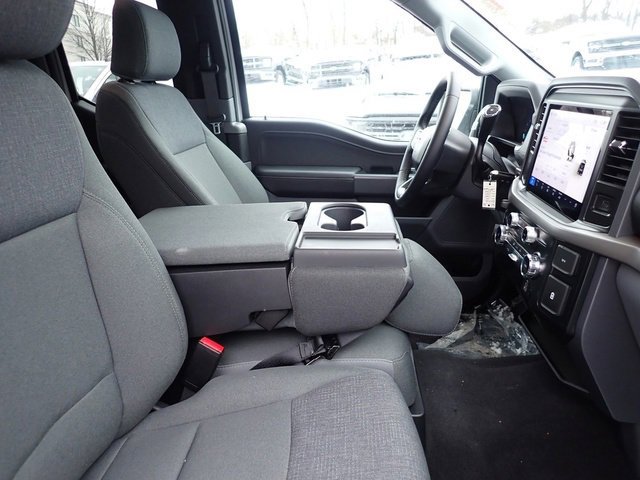 Certified 2025 Ford F150 XLT w/ Equipment Group 301A Standard image 9