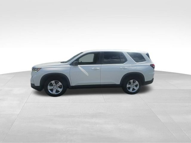Used 2023 Honda Pilot LX image 5