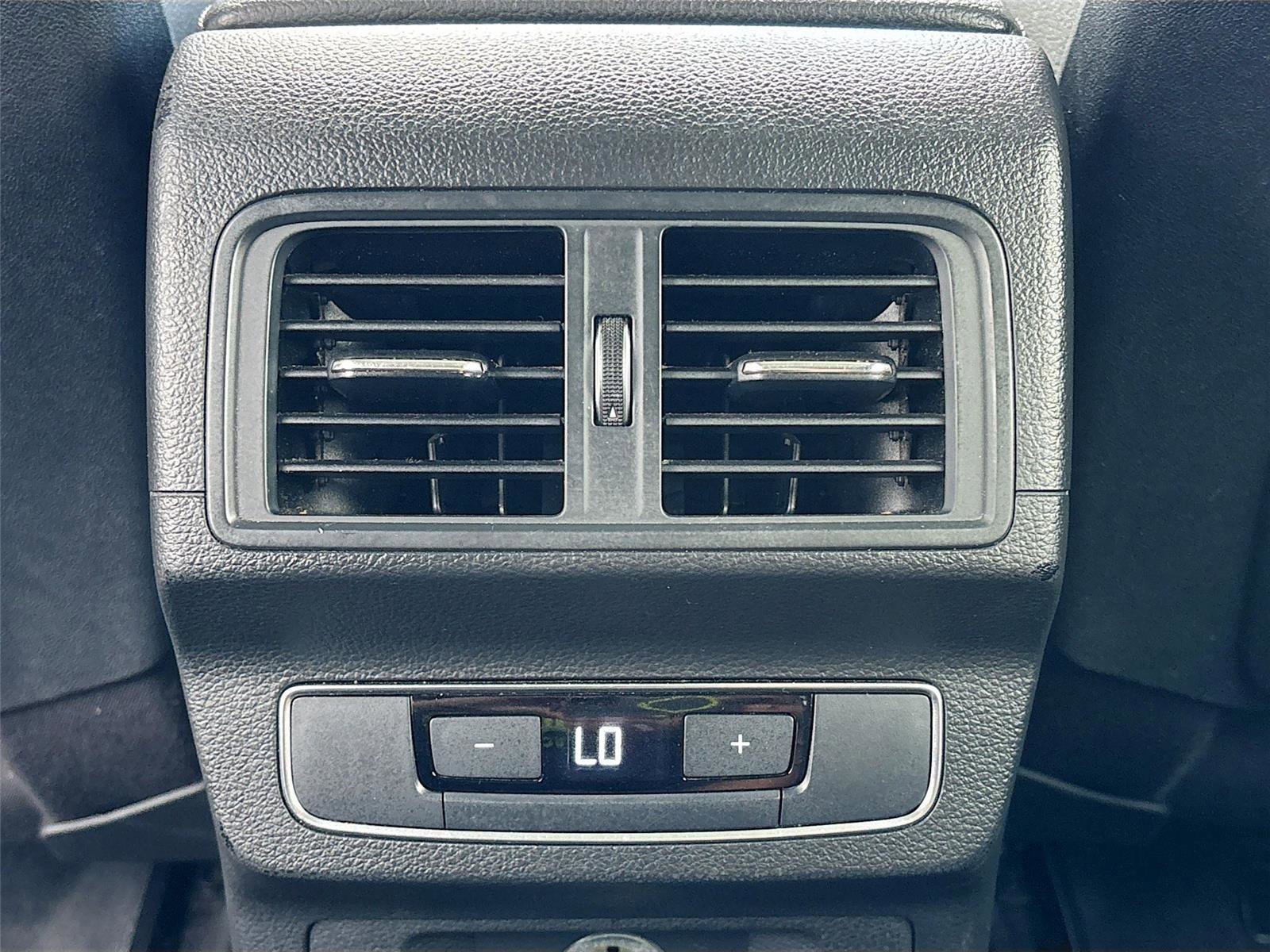 Used 2020 Audi Q5 2.0T Premium w/ Titanium Sport Package image 25