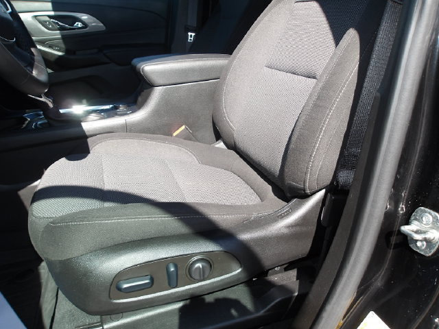 Used 2023 Chevrolet Traverse LT AWD/4WD image 13