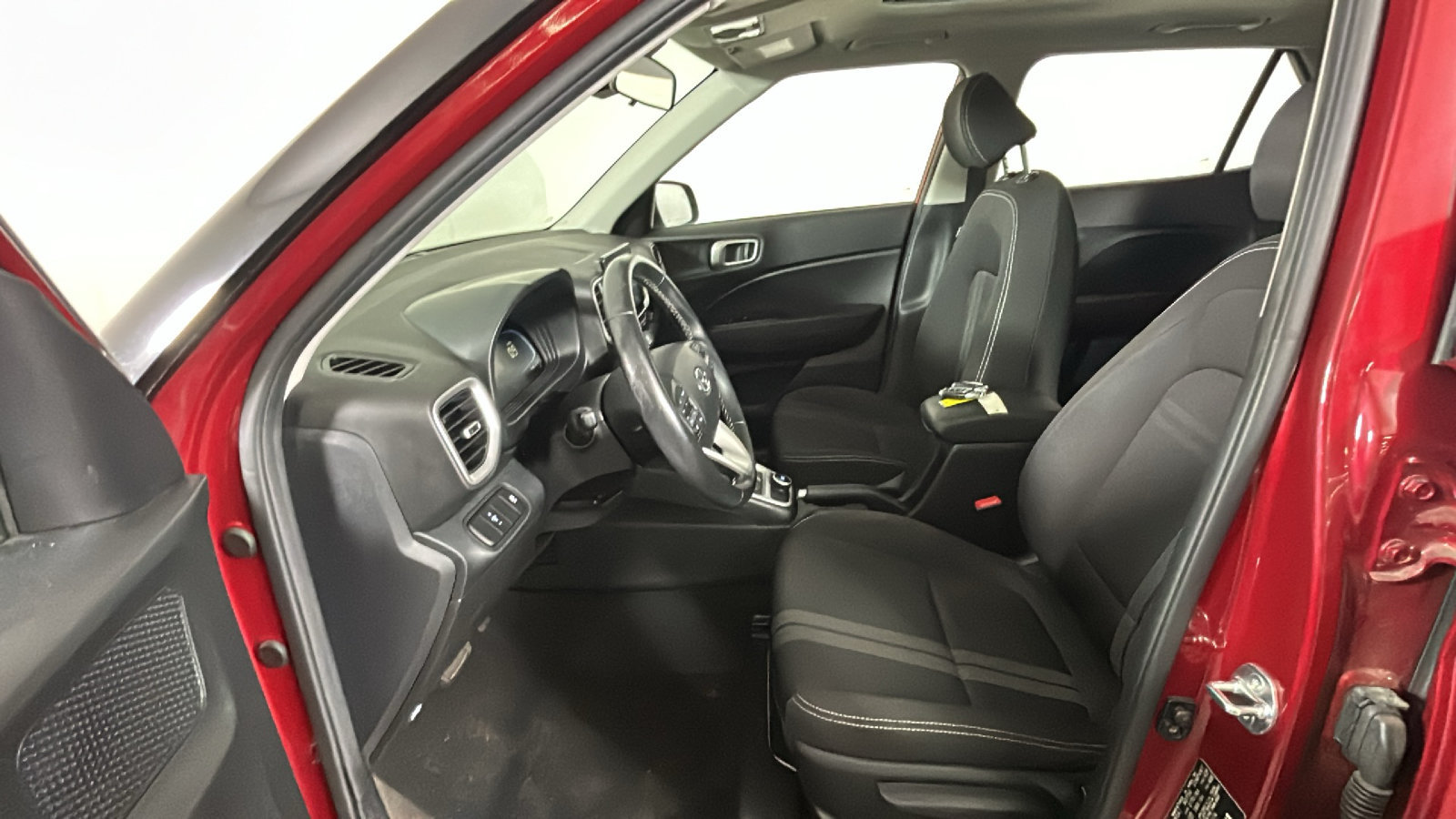 Certified 2024 Hyundai Venue SEL FWD image 14